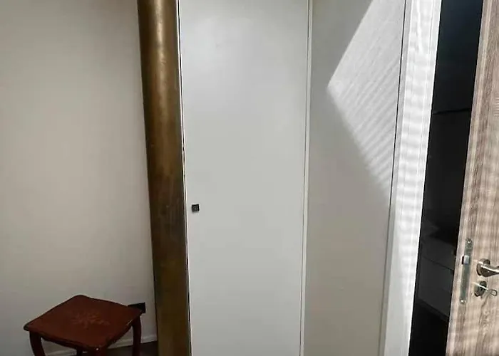 Δωμάτια σε οικογενειακή κατοικία For 2 In 8 *